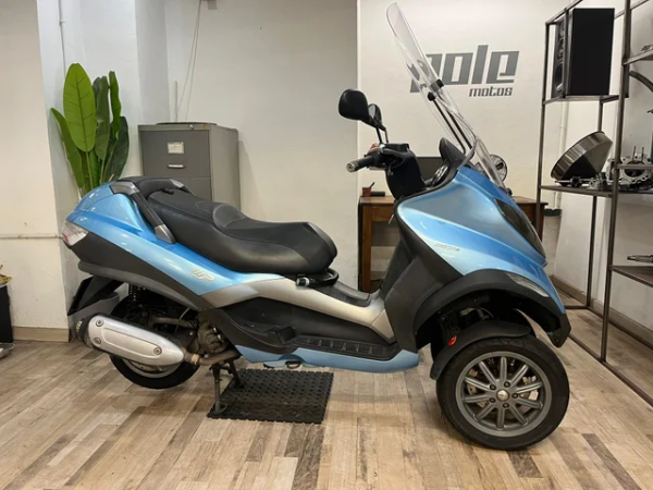 Piaggio Mp3 250RL - Imagen 4