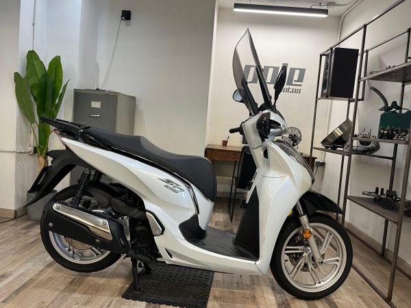 Honda SH 300I - Imagen 6