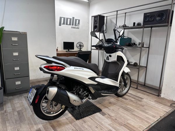 Piaggio Beverly 300 HPE - Imagen 4