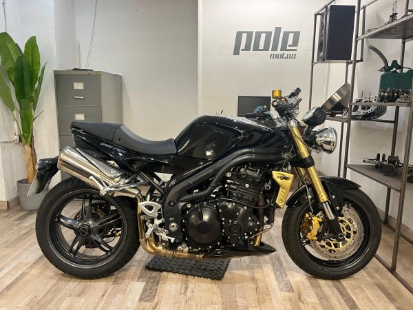 Triumph Speed Triple 1050 - Imagen 6