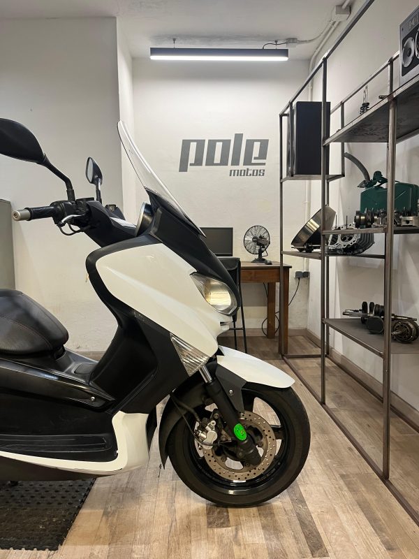 Yamaha XMax 250cc - Imagen 4
