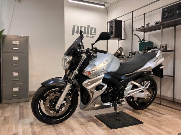 Suzuki GSR600 - Imagen 2