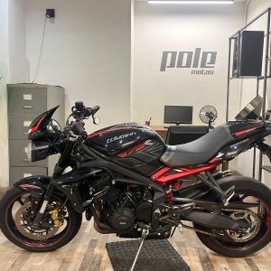 Triupmh Street Triple 675 R