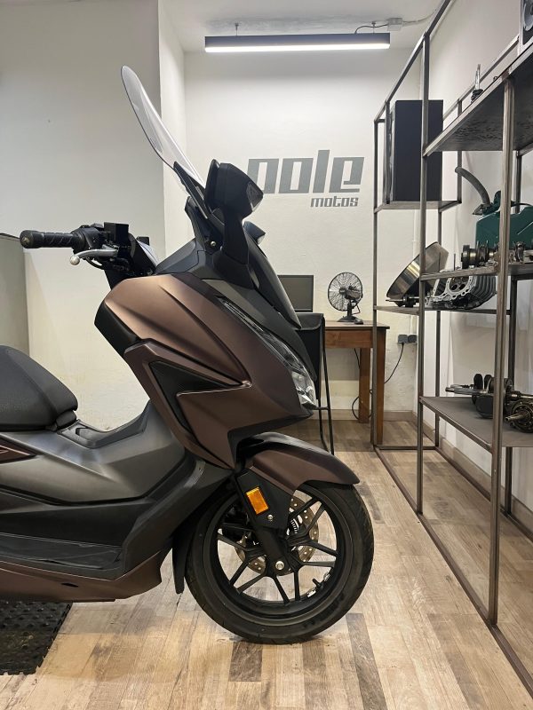 Honda Forza - Imagen 3