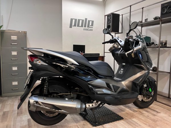 Kawasaki J300 - Imagen 6