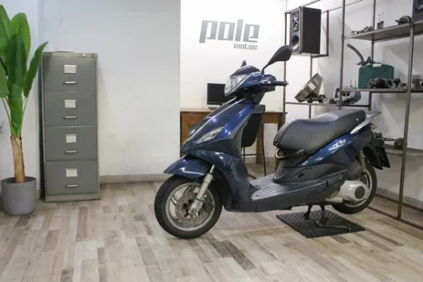 Piaggio Fly 125 - Imagen 2