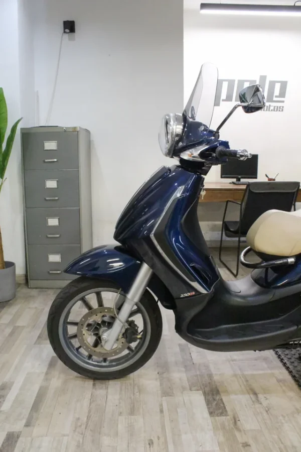 Piaggio Beverly 250 - Imagen 3