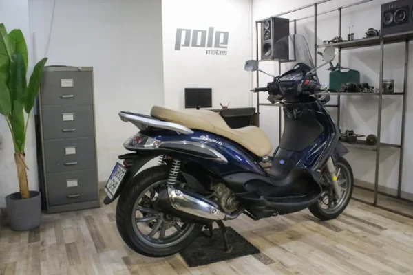 Piaggio Beverly 250 - Imagen 5