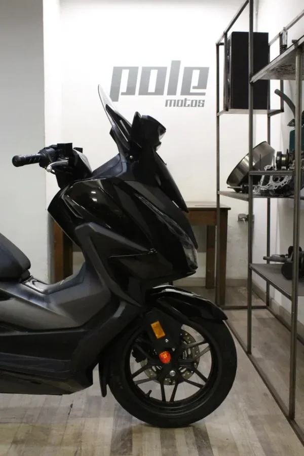 Honda Forza 125 - Imagen 4