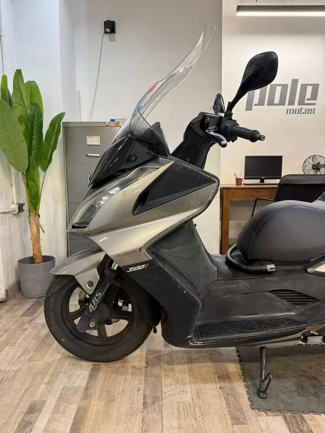 Kymco Super Dink 300i - Imagen 3