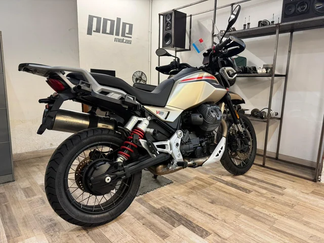 Moto Guzzi V85 Travel - Imagen 5