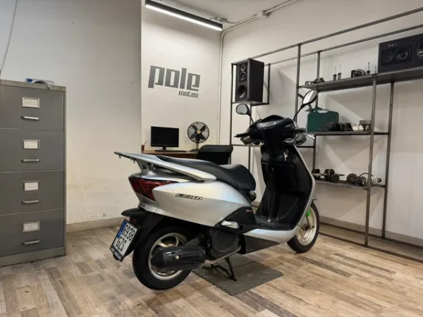 Honda Lead 110 - Imagen 5