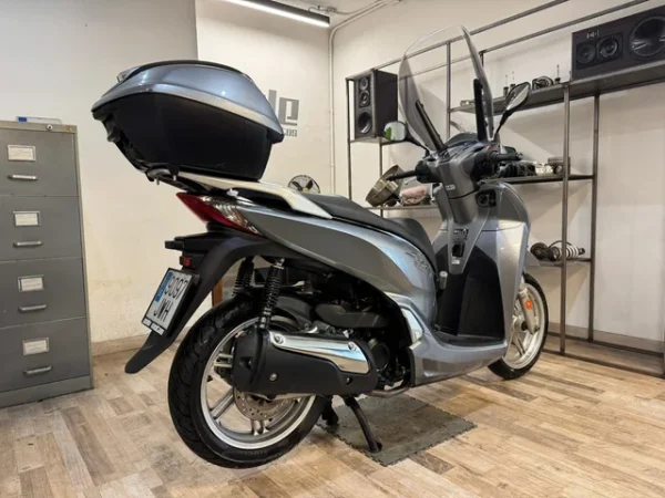 Honda SH 300i - Imagen 5