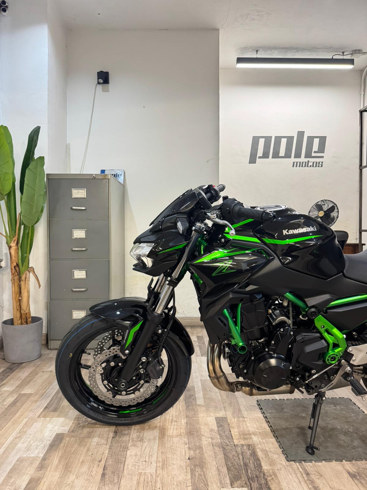 kawasaki Z650 - Imagen 4