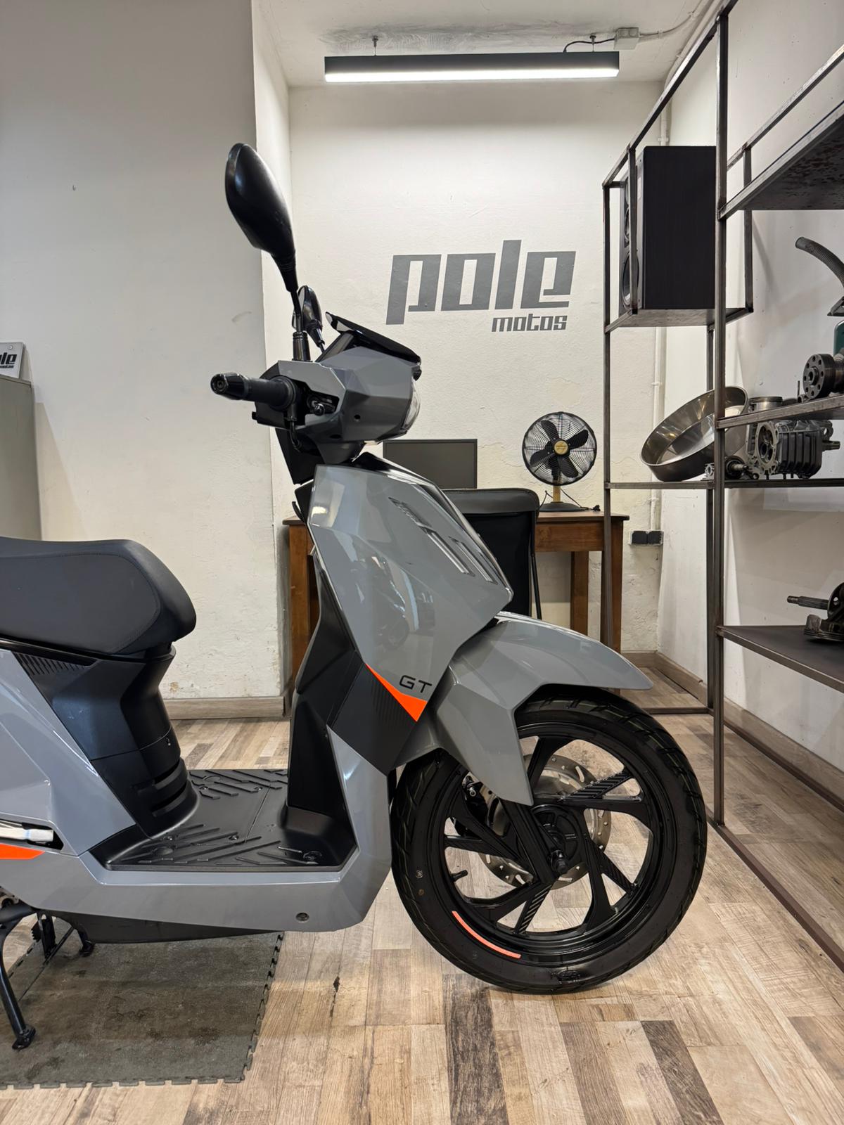 Peugeot Tweet 125cc - Imagen 5