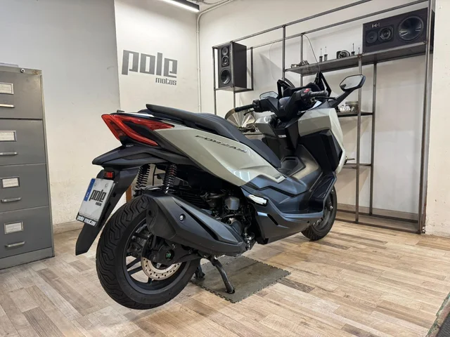 Honda Forza 350 - Imagen 5