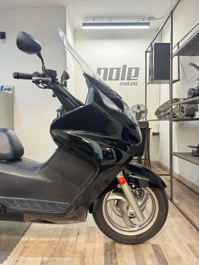 Honda Silver Wing 650 - Imagen 4