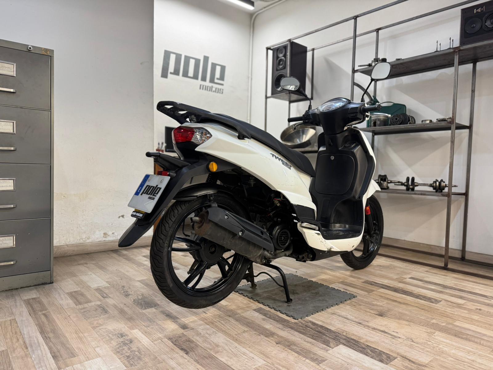 Peugeot Tweet 50cc - Imagen 5