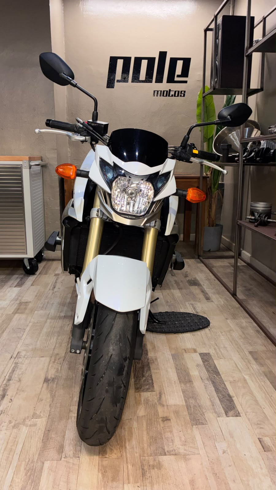 Suzuki GSR 750 - Imagen 3