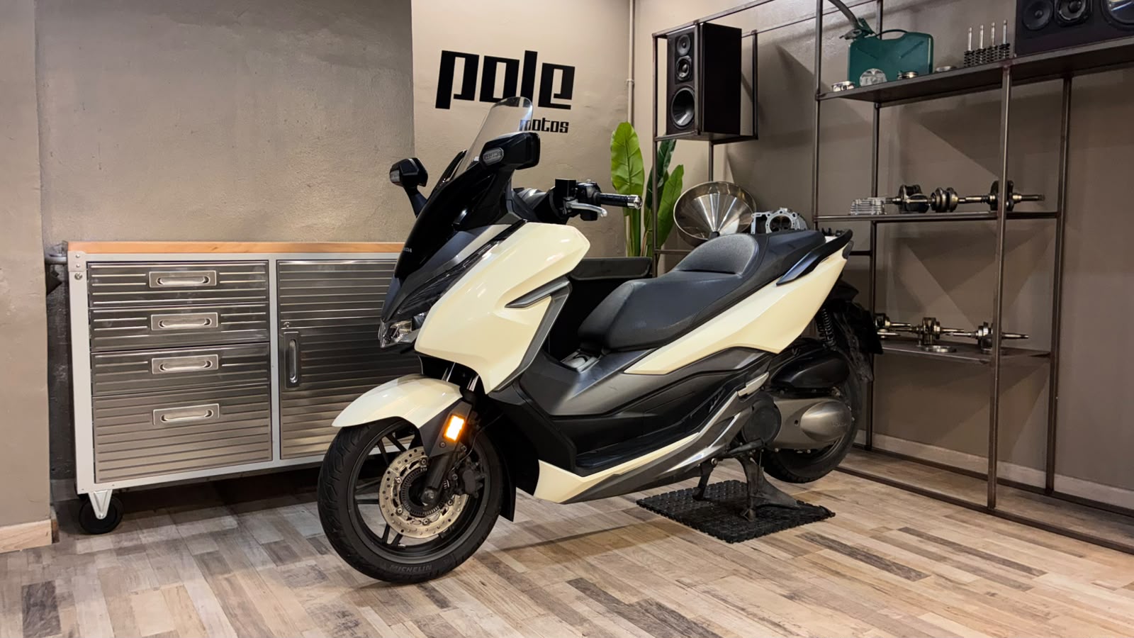 Honda Forza 300 - Imagen 2