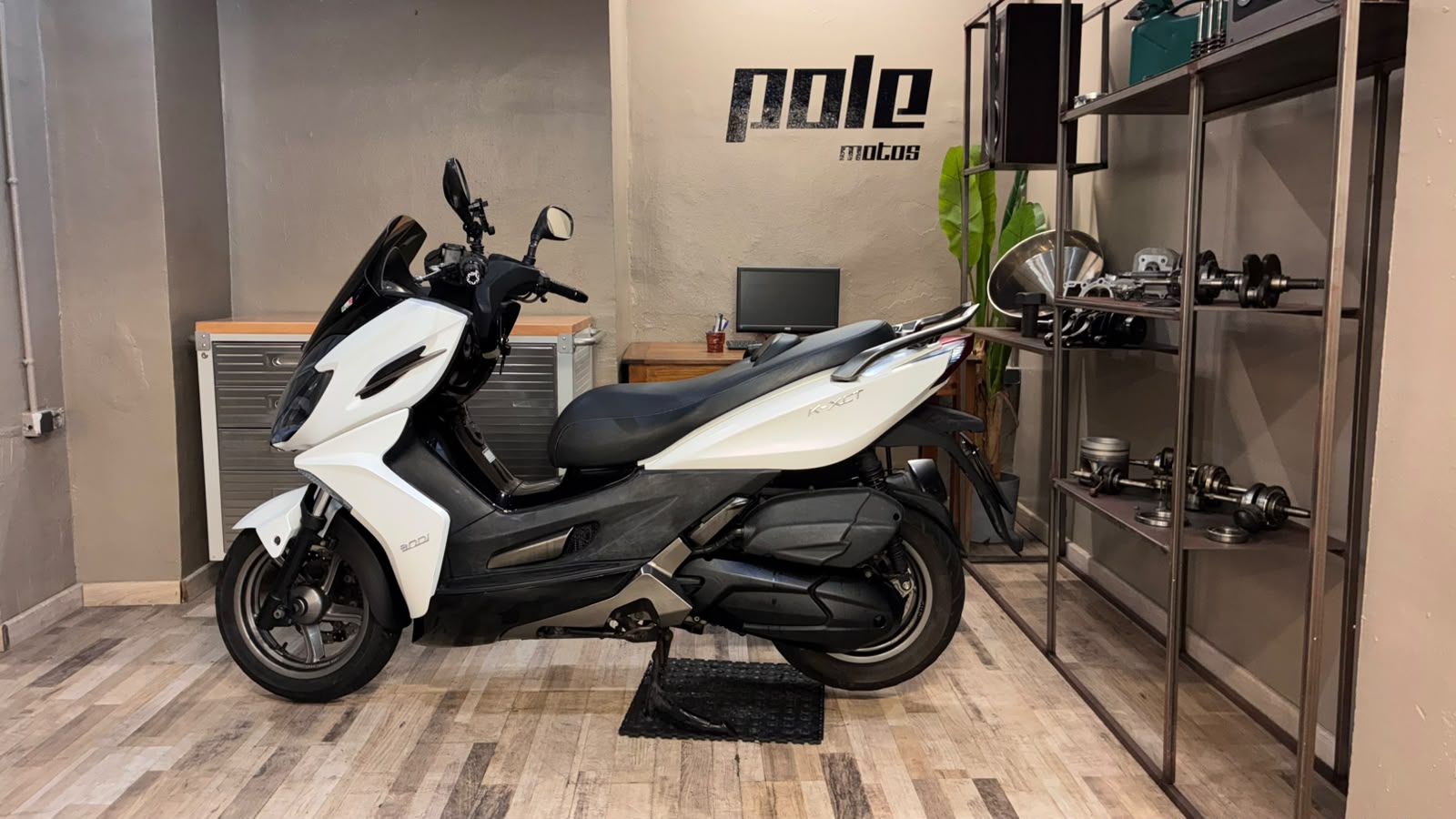 Kymco K-XCT 300