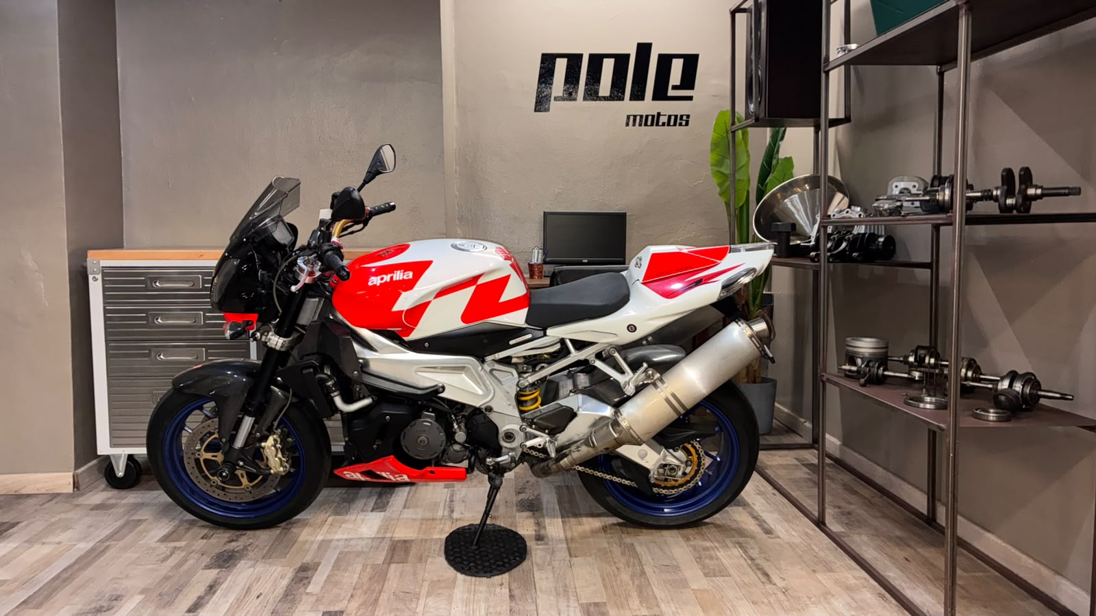 Aprilia Tuono 1000