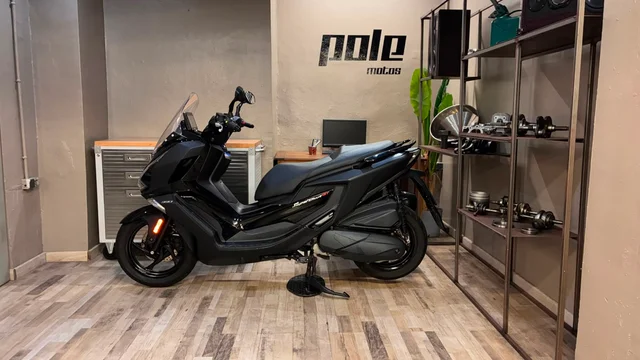 Kymco Superdink GT 350