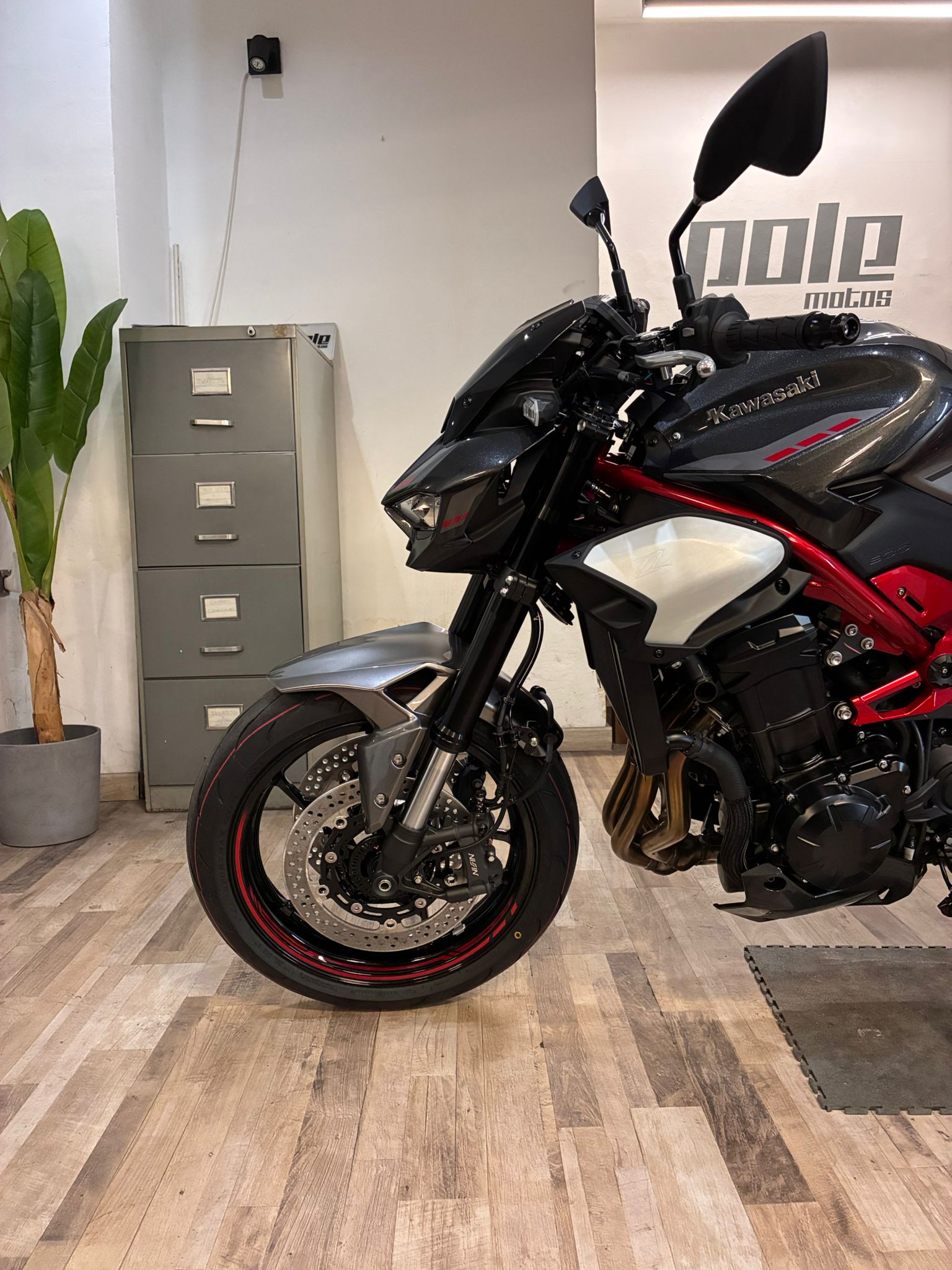 Kawasaki Z900 - Imagen 3
