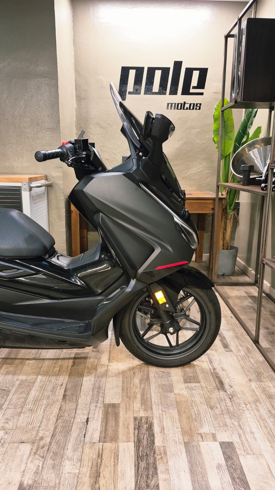 Honda Forza 350 - Imagen 4